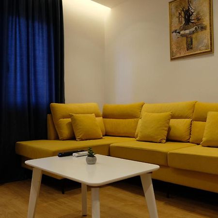 2E Center Apartment 티라나 외부 사진