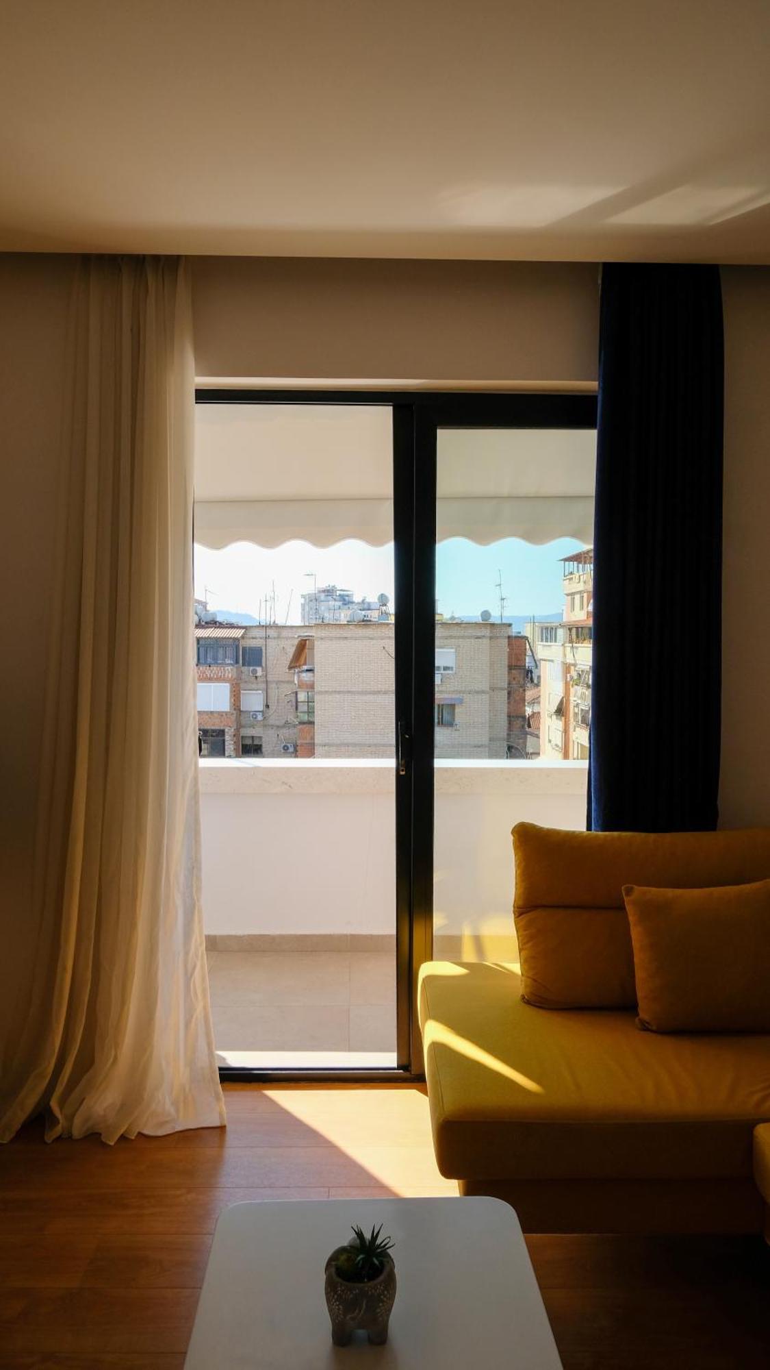 2E Center Apartment 티라나 외부 사진