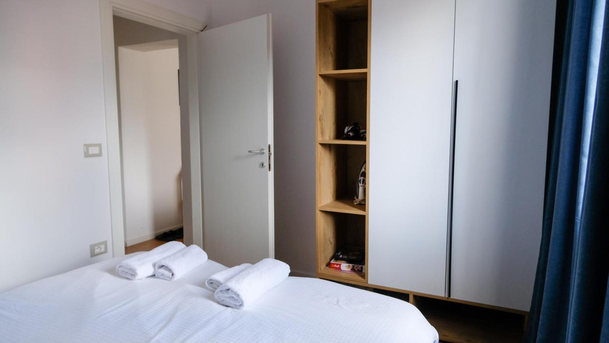 2E Center Apartment 티라나 외부 사진