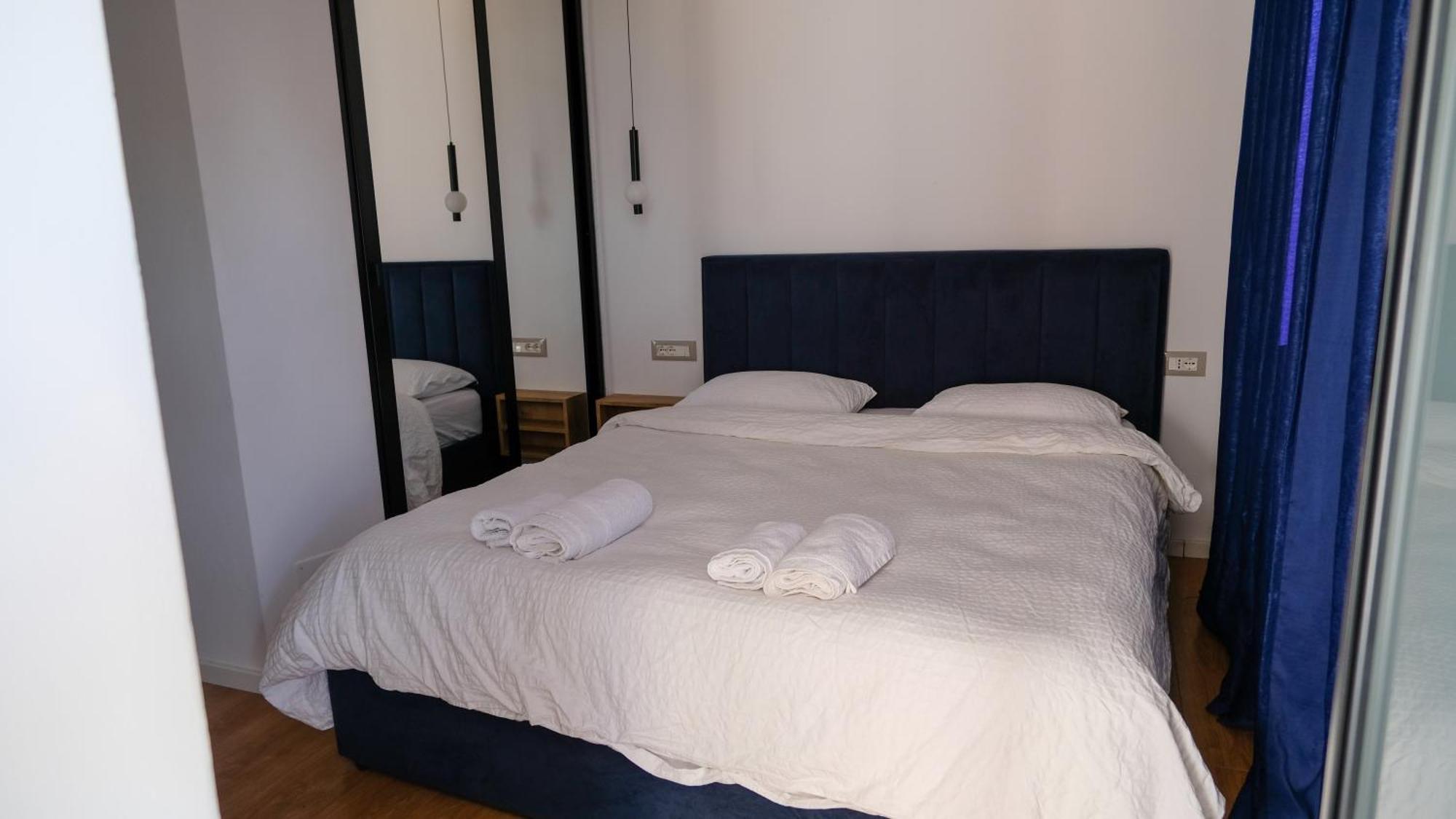2E Center Apartment 티라나 외부 사진
